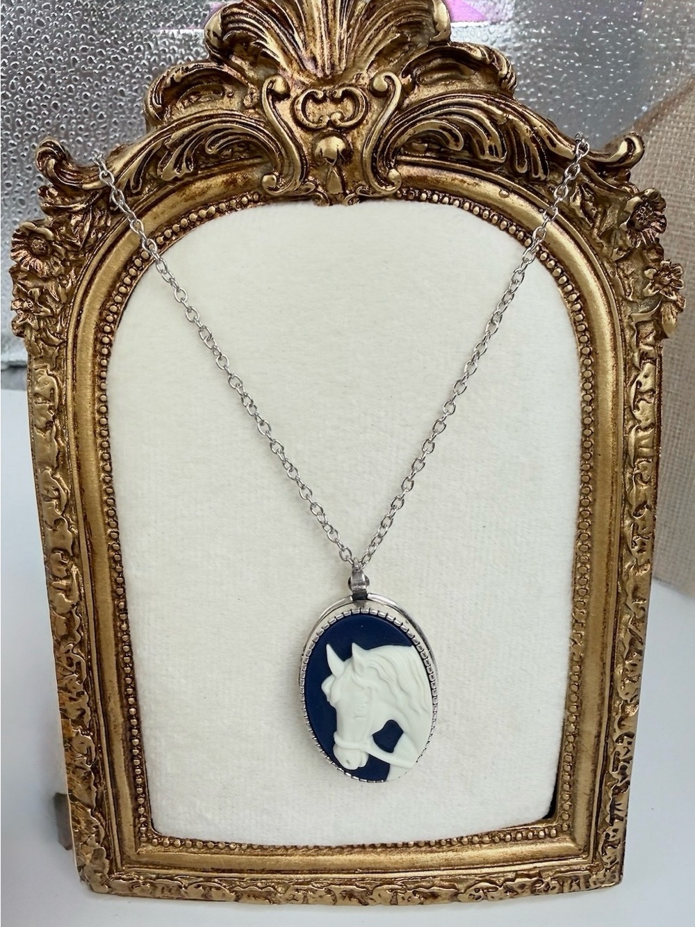 Horse Cameo Pendant Necklace - Navy Background silver tone equestrian